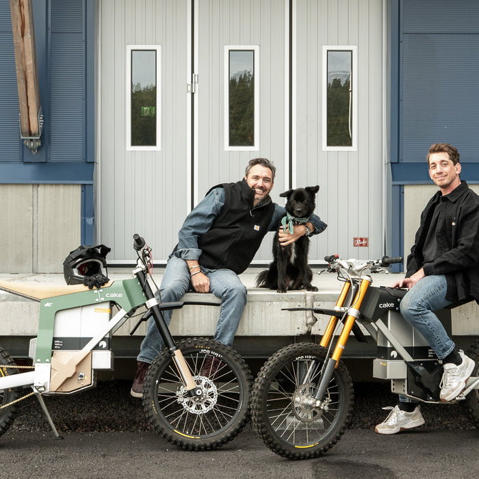 One year of cakeservice.co : From flat tires to a global community