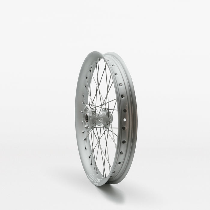 03 wheel 19"