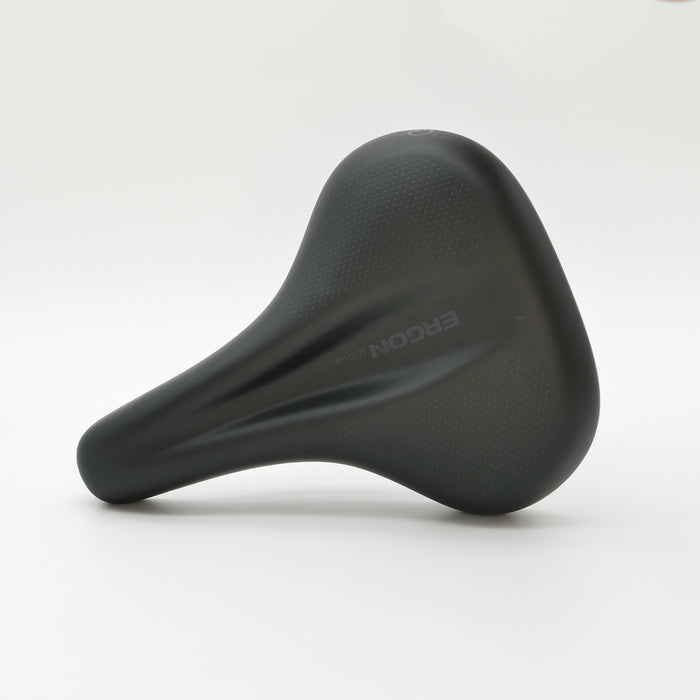 Saddle by Eregon